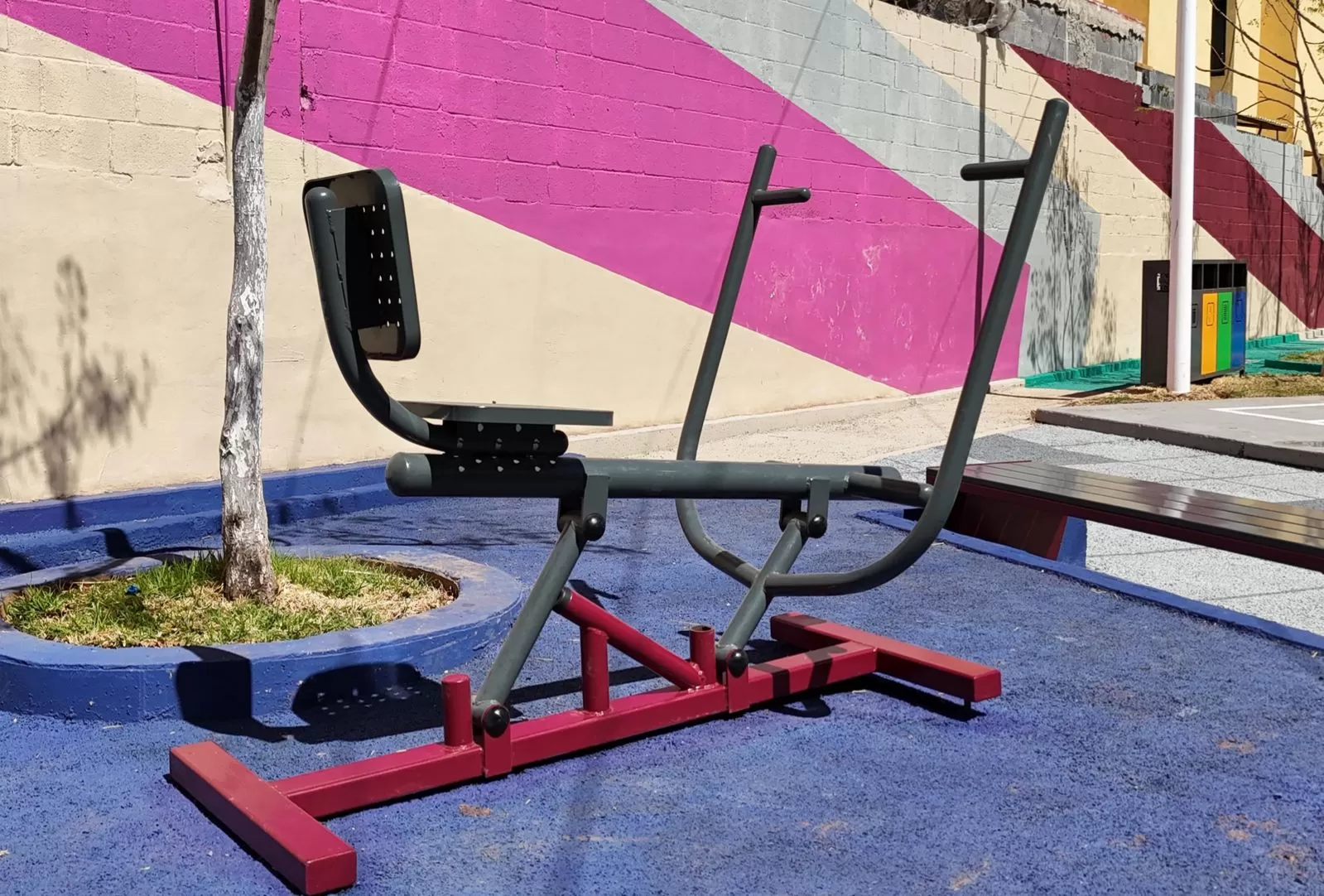 APARATOS DE GIMNASIO AL AIRE LIBRE